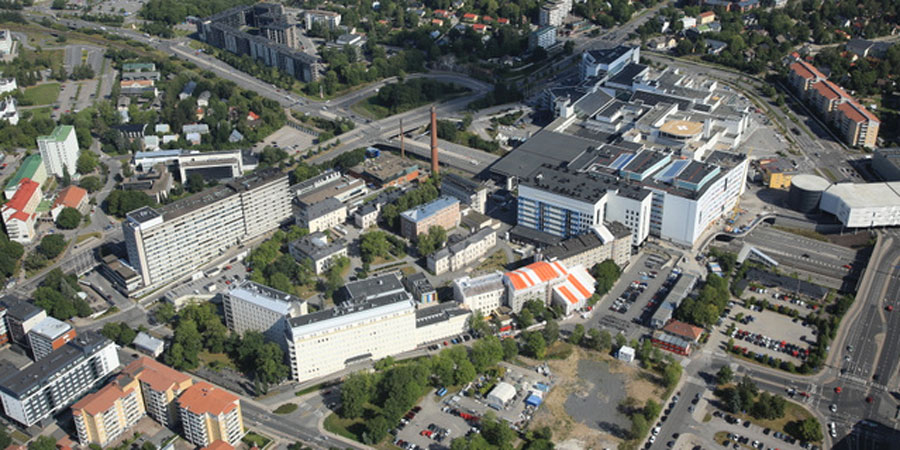 En toppvy av Åucs Stamsjukhusområdet från sydväst.