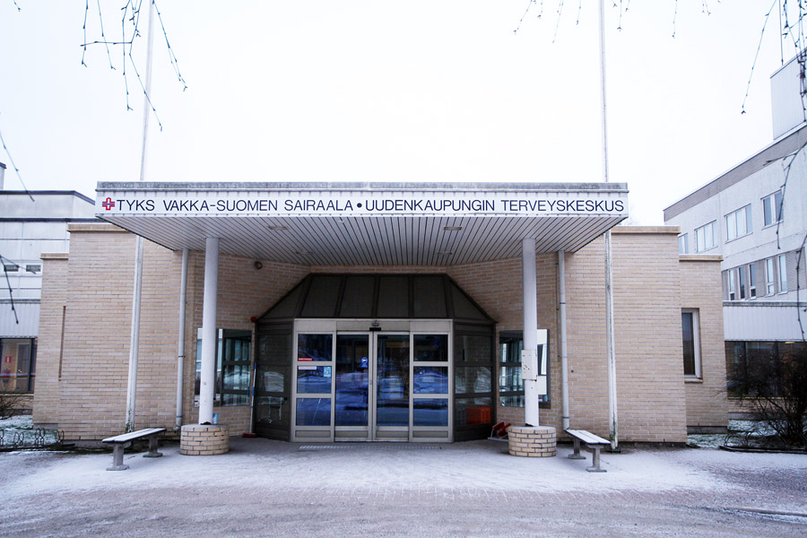 Vakka-Suomen sairaalan pääsisäänkäynti