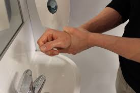 Käsien pesu